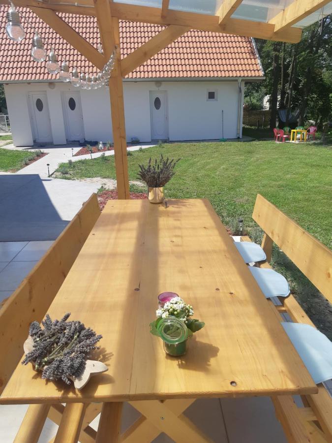 Mirella Rooms Palić Exteriör bild